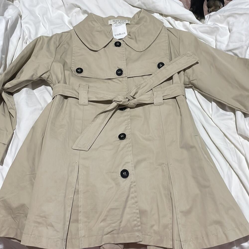 Ritchie House tan cotton trenchcoat w/ belt 💯 cotton size 6ish